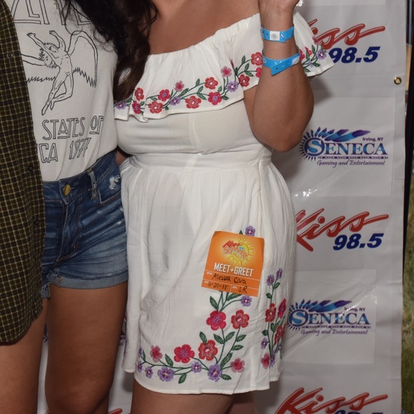 American Eagle White Floral Romper - Picture 2 of 2